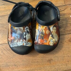 CROCS Kids Star Wars Slippers - Black and Orange size 10/11